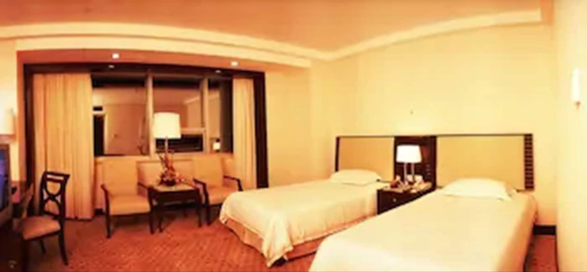 Hongyi Hotel Ухань Экстерьер фото